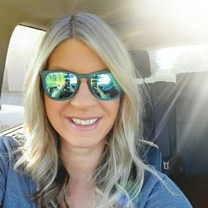 Meet your Posher, April